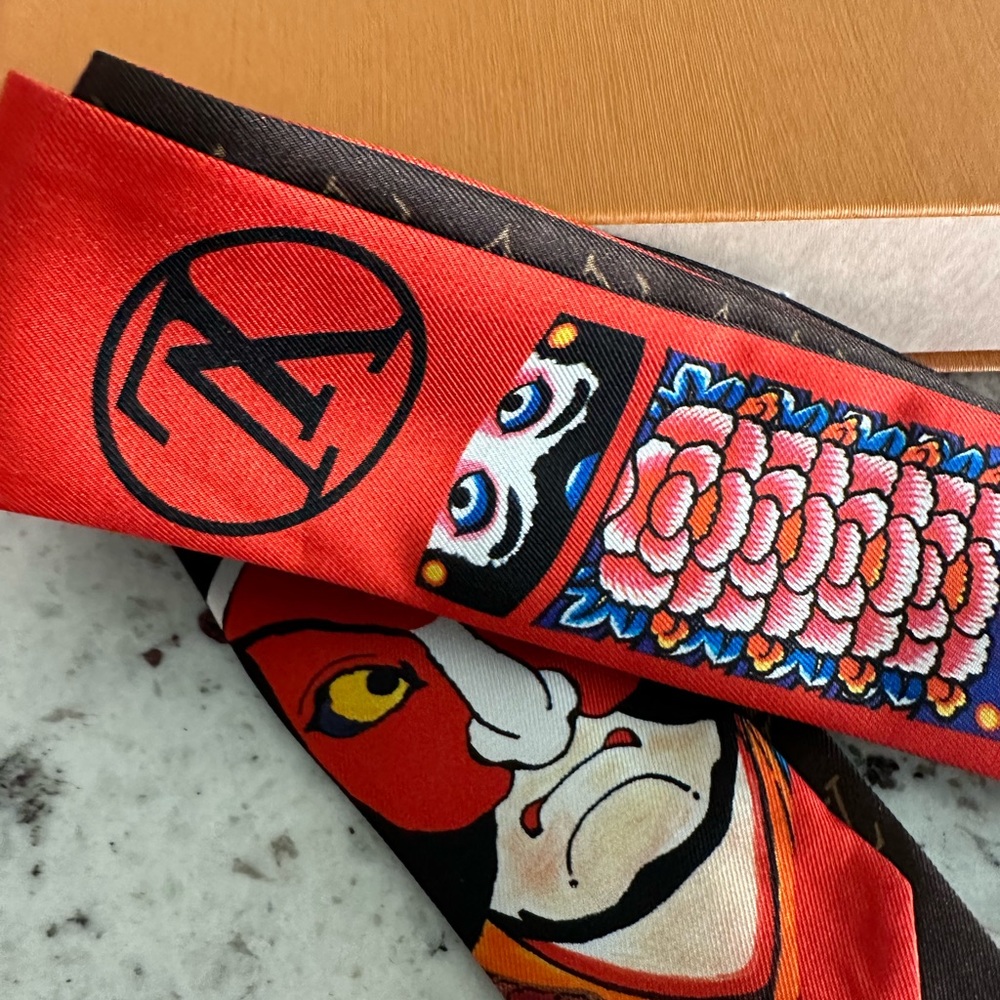 Louis Vuitton Bandeau BB Kabuki Scarf Monogram Silk Limited Edition RARE - Picture 7 of 11